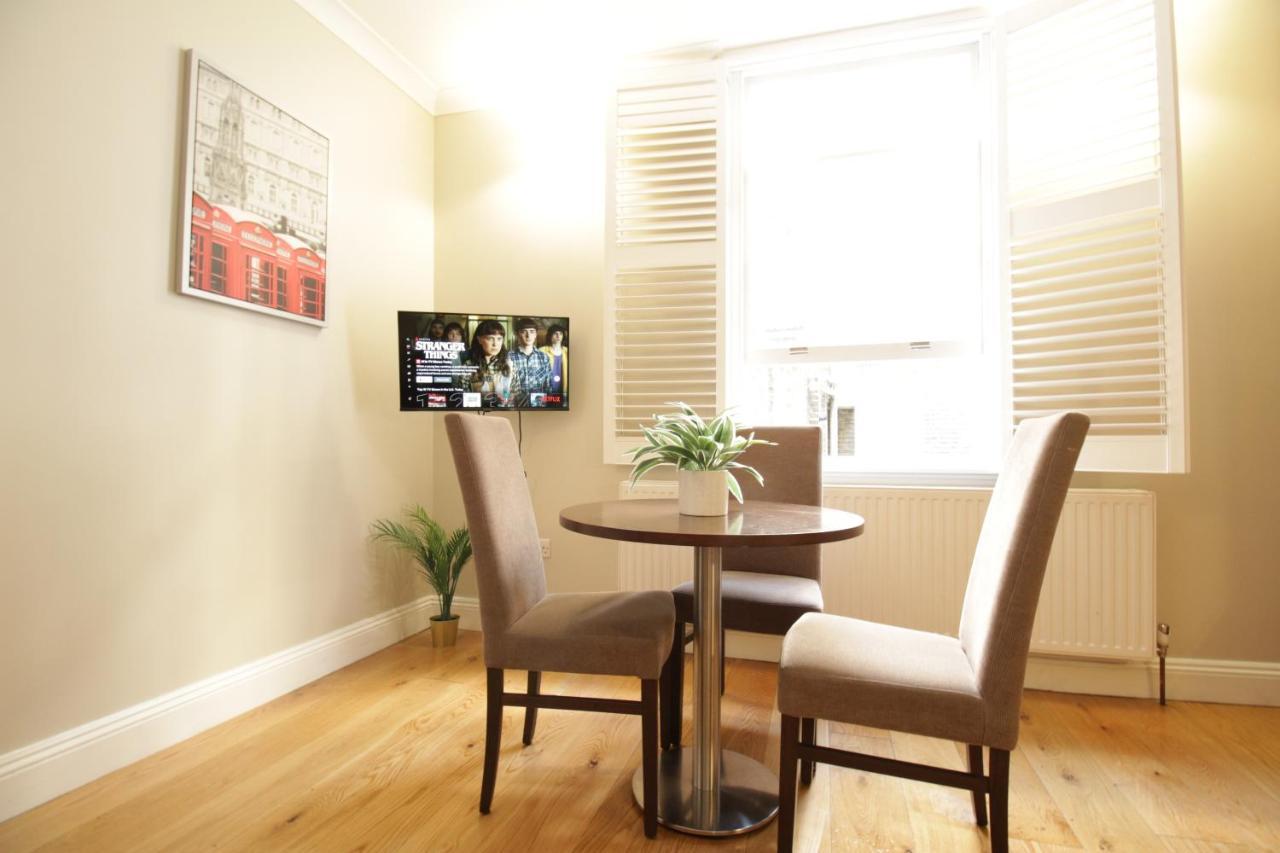 Queen Victoria Apartments Londra Esterno foto